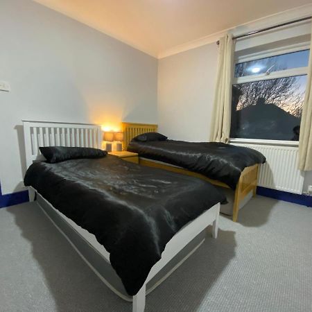 Harewood Lodge - Single And Double Rooms Self Serve Apartment King's Lynn Exterior foto